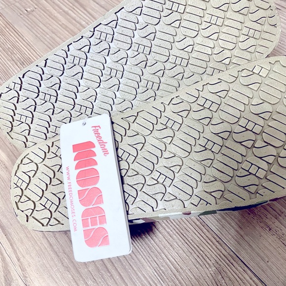 S/O Freedom Mosses slides. US7/8, Army Khaki. Fixedbuckles, Waterproof, Washable - Picture 3 of 5